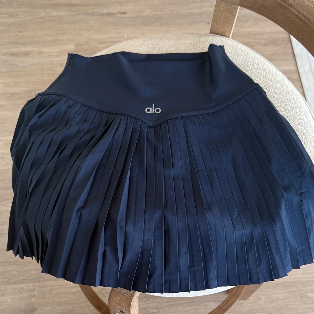 ALO Yoga Women's Tennis Navy Pleated Skater Skirt